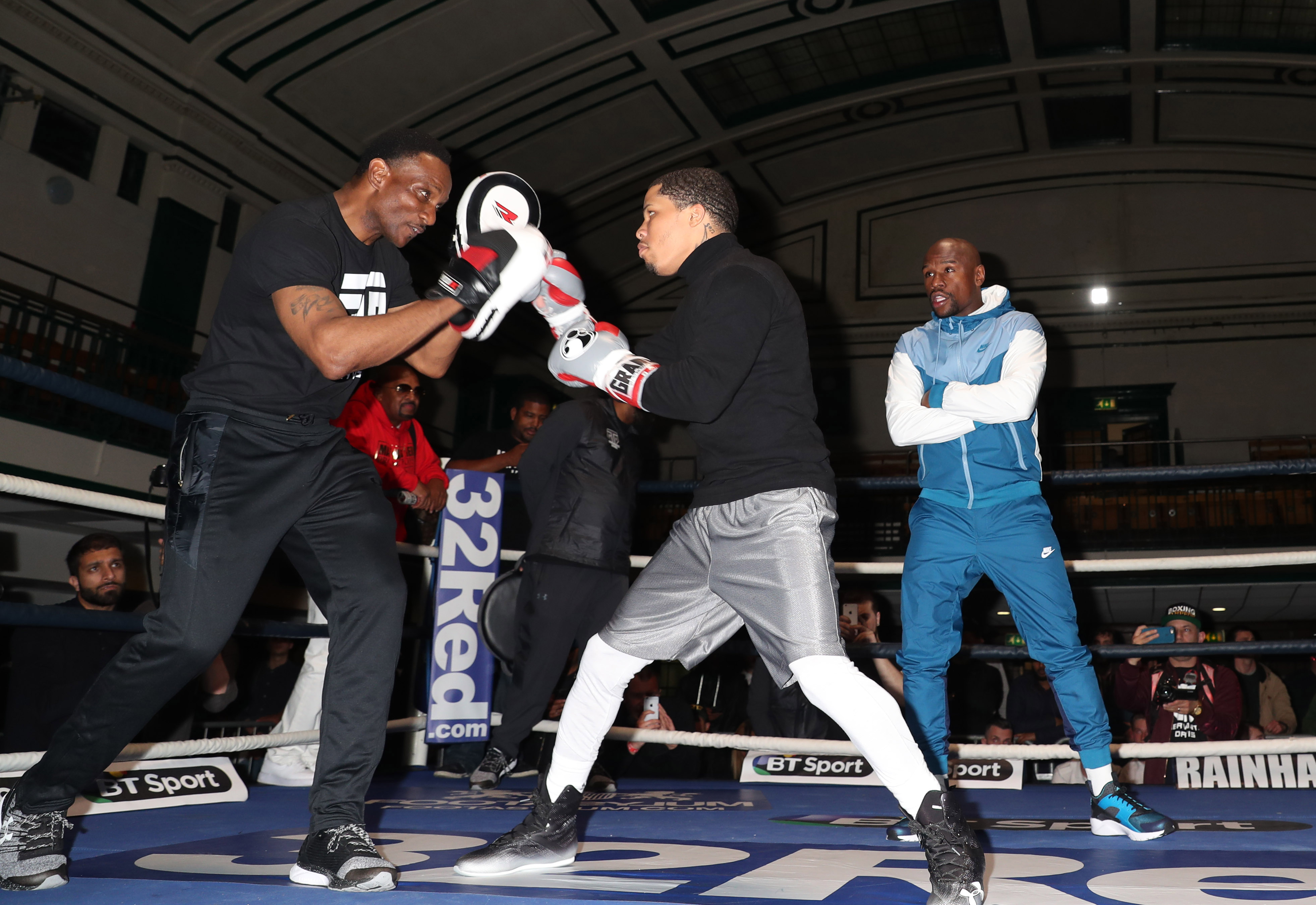 Photos: Gervonta Davis and Liam Walsh participated in public workouts - - Boxing News ...